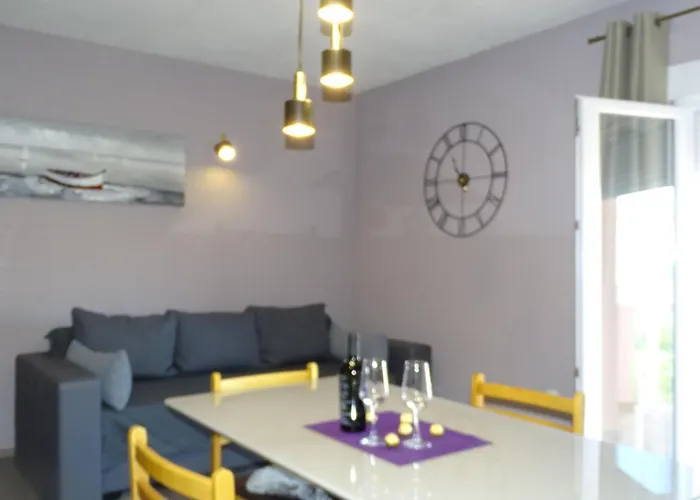 Luna Apartment *