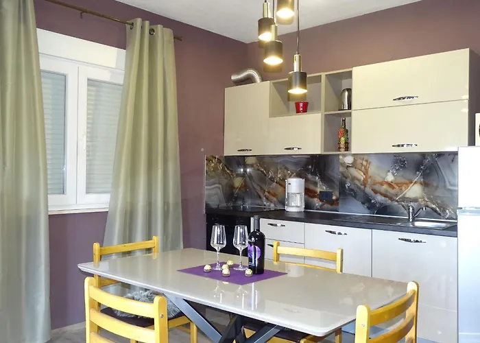 Luna *