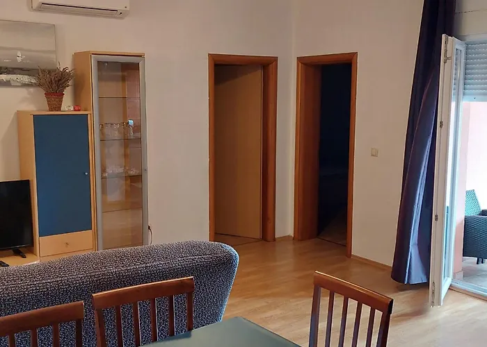 Luna Apartment
